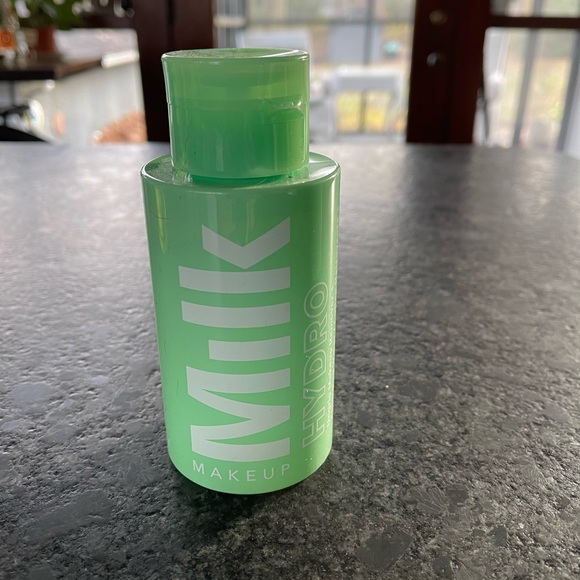 Milk Makeup Hydro Ungrip Makeupup Remover + Cleansing Water - Picture 10 of 10